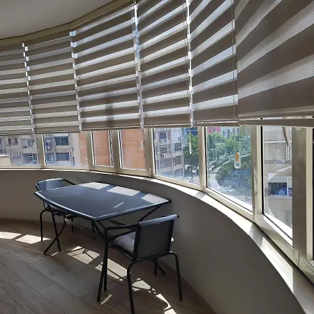 Arli's House Between The Centre And New Pazar